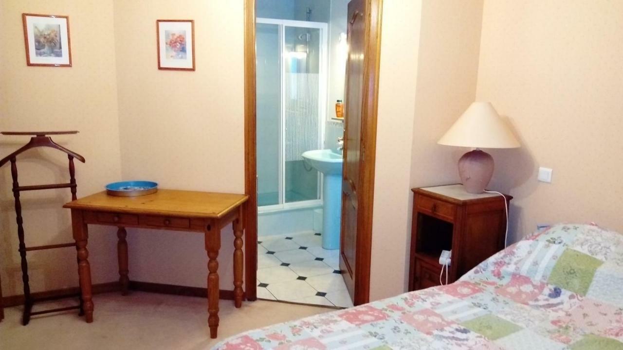 Bed and Breakfast Le Cedre Bleu Dainville Exterior foto